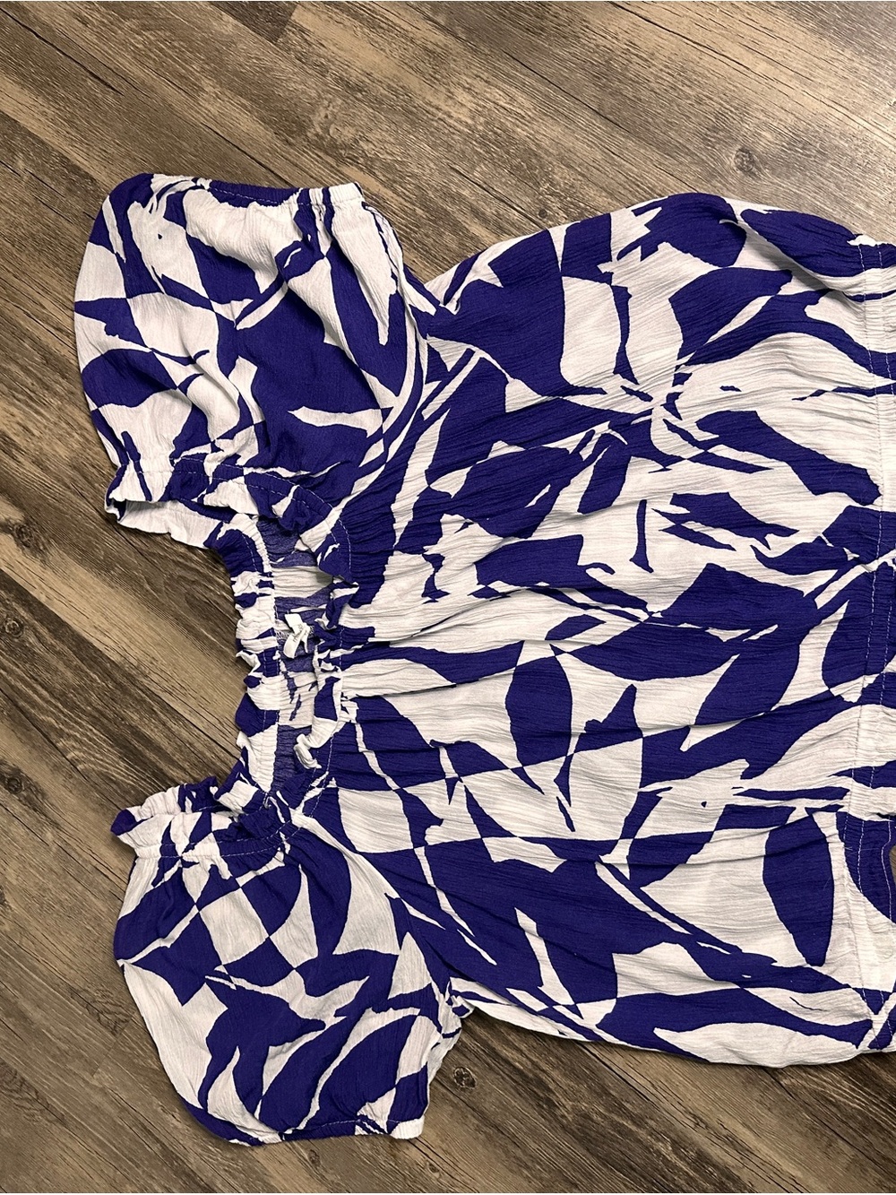 Maurices‎ Purple and White Printed Puff-Sleeve Blouse off the shoulder - Picture 7 of 12